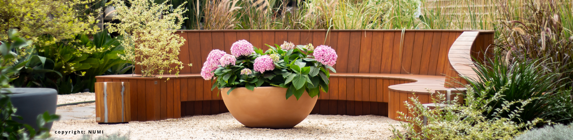 Come Restaurare i Mobili da Giardino in Legno: Una Guida Completa